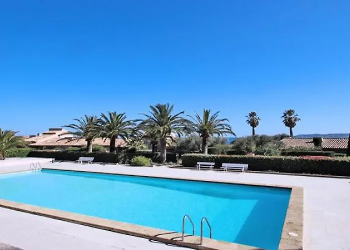 3 Pièces Climatisé Avec Terrasse Et Piscine Privée à - Fr-1-780-33 Apartamento *