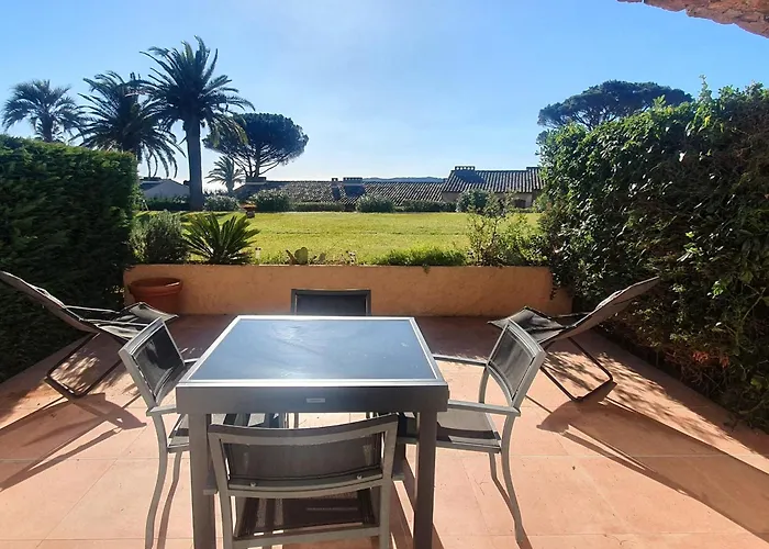 3 Pièces Climatisé Avec Terrasse Et Piscine Privée à - Fr-1-780-33 Sainte-Maxime