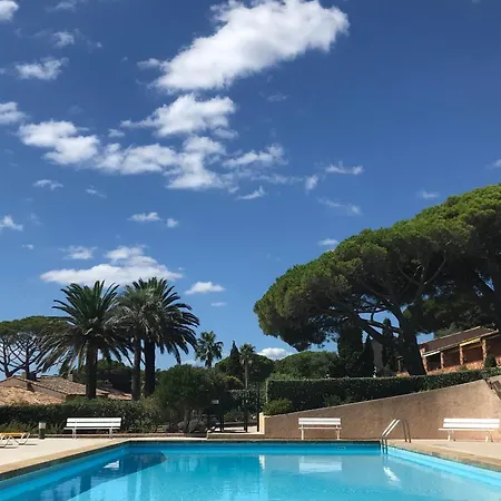 Daire 3 Pieces Avec Terrasse Dans Privee A - Fr-1-780-33 Sainte-Maxime