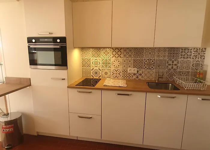 3 Pieces Avec Terrasse Dans Privee A - Fr-1-780-33 Apartment *