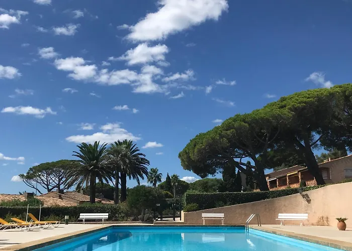 Apartment 3 Pieces Avec Terrasse Dans Privee A - Fr-1-780-33 Sainte-Maxime